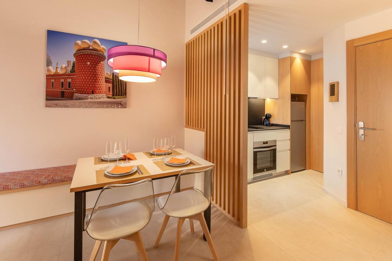 C&C Apartments Figueres  Exteriér fotografie