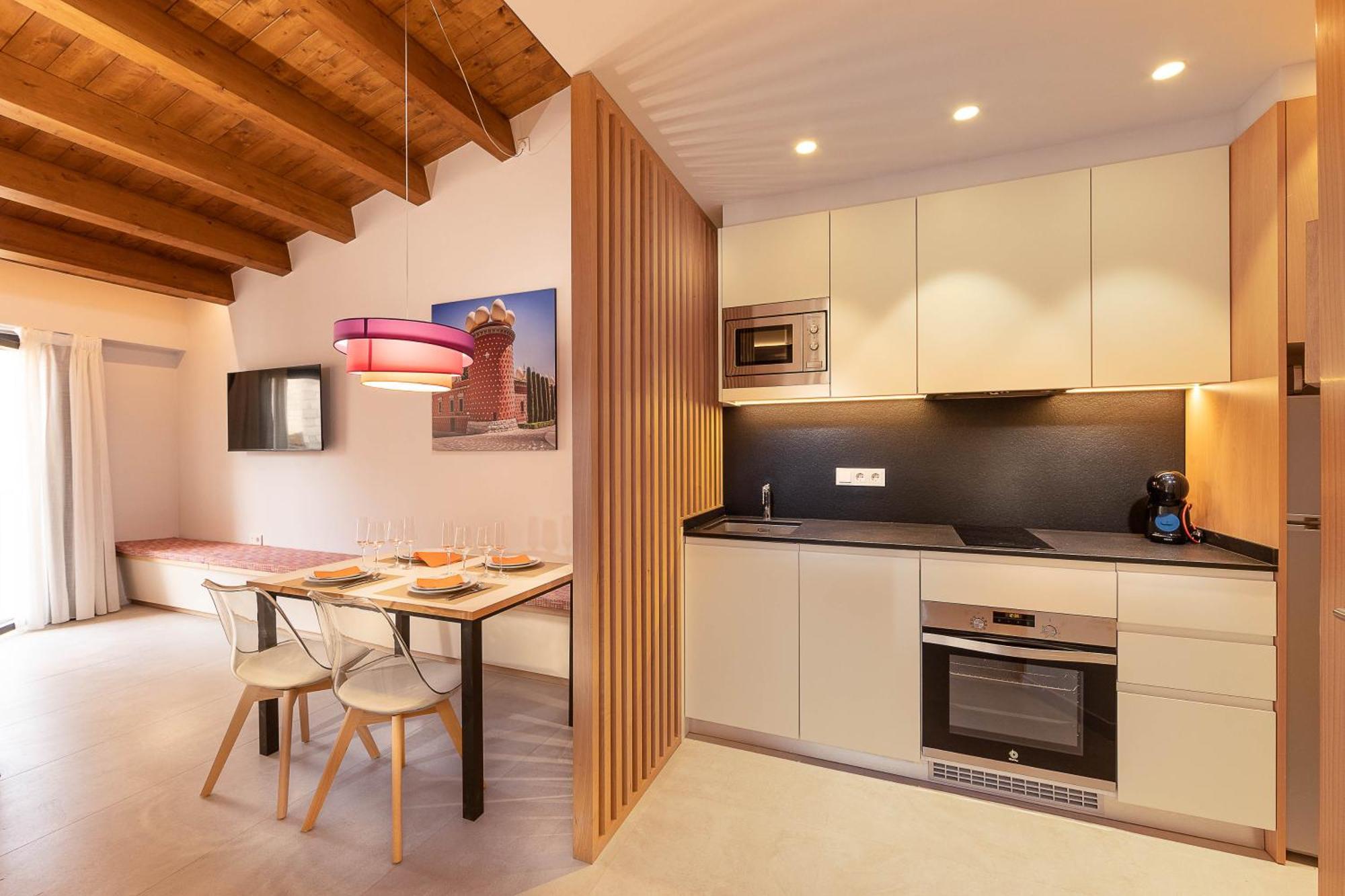 C&C Apartments Figueres  Exteriér fotografie
