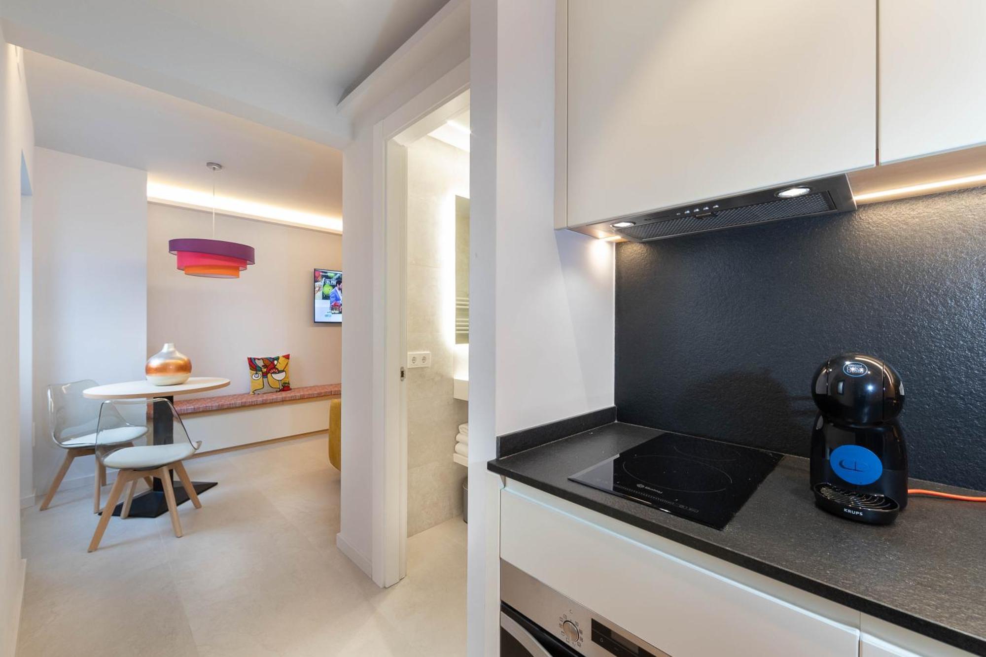 C&C Apartments Figueres  Exteriér fotografie