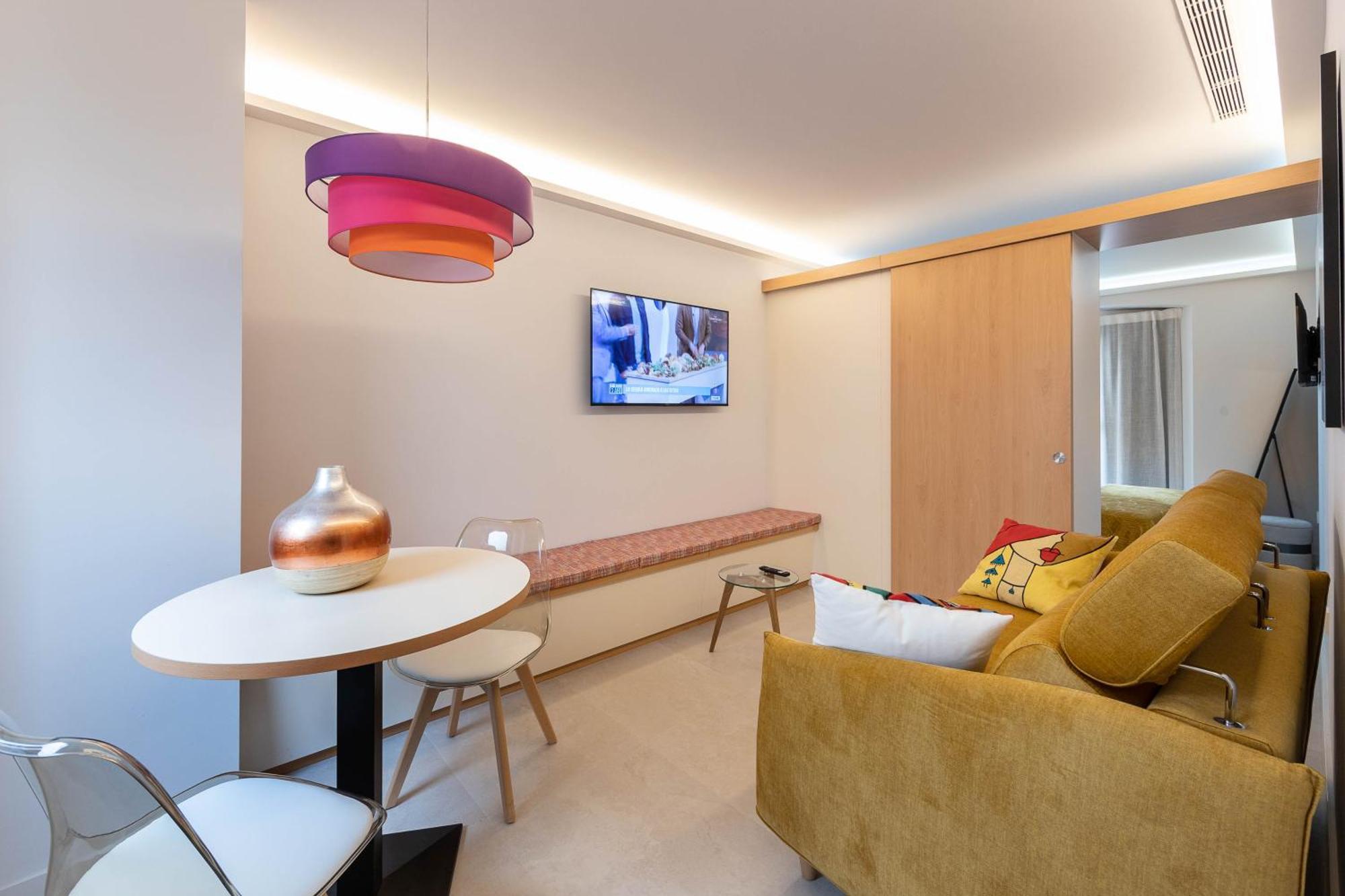 C&C Apartments Figueres  Exteriér fotografie